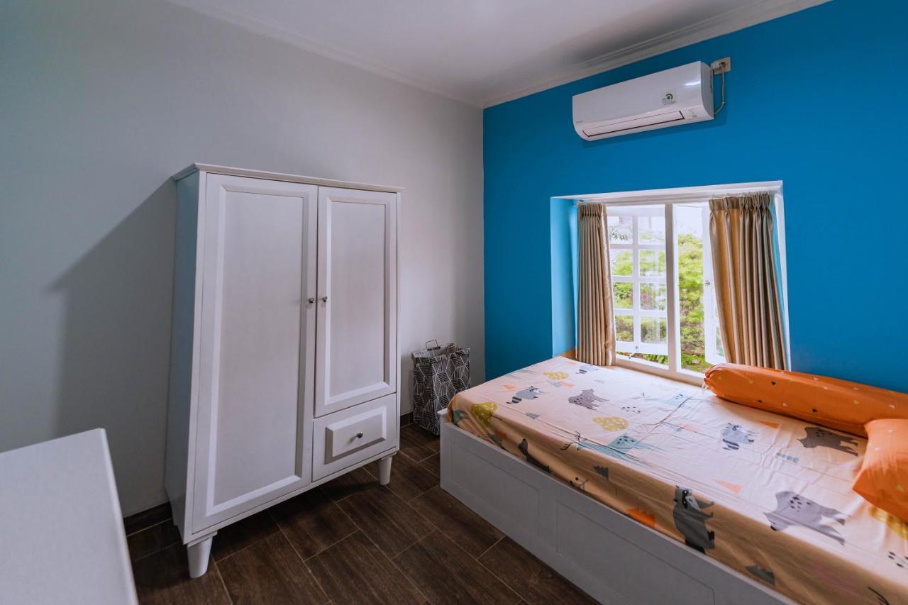 Casa De Louvre 3 Hostel Pakem Екстериор снимка